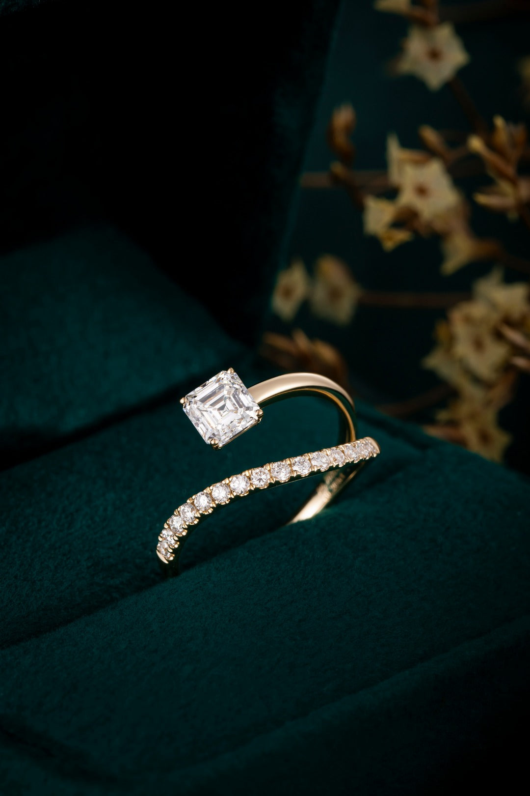 14K 金培育鑽石戒指 0.707ct - 主石配副石經典款 13 號 (ZBR0085-1)