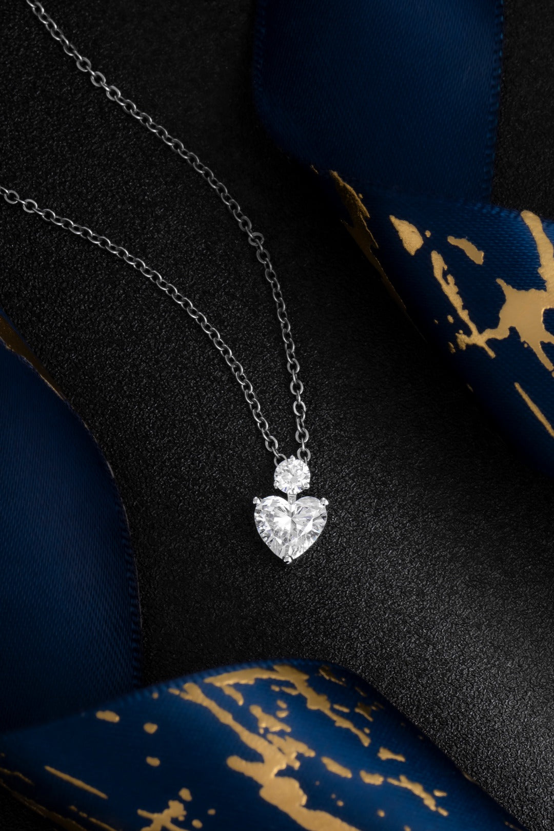 14K 金培育鑽石吊墜 1.04ct - 主石配副石輕盈款 (ZBP0042)