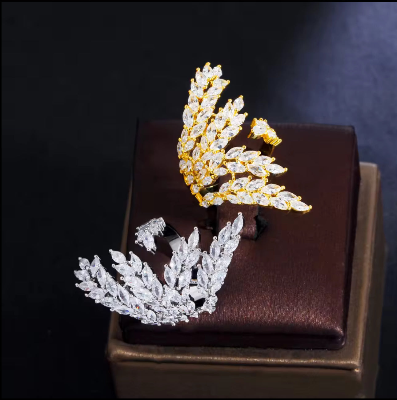 葉形立方鋯石可調戒指 - 金色/銀色雙色可選 (Anillos)