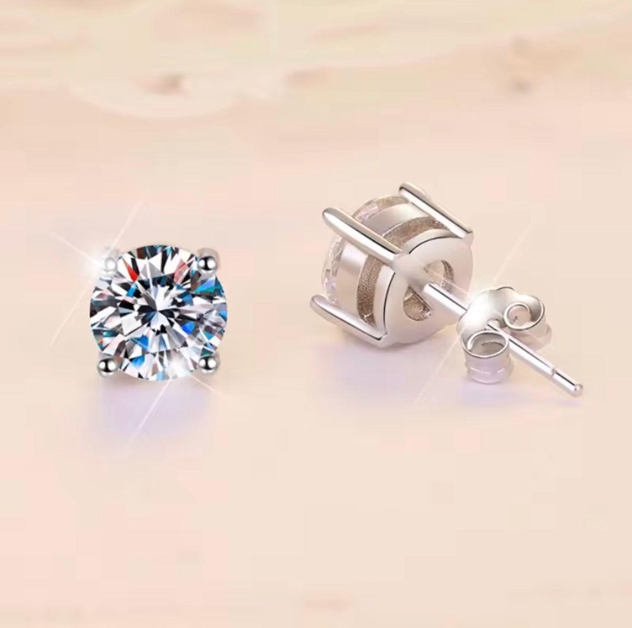 經典四爪鑲嵌 VVS1 仿真鑽石耳釘 | S925 純銀 | 單邊單顆設計